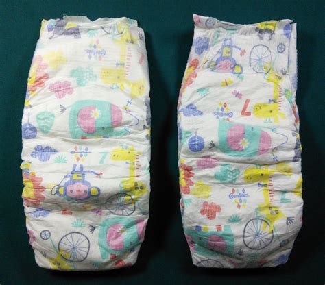 The exact location of the fold is not important. . Adisc diaper
